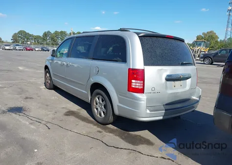 2010 Chrysler Town & Country Touring из США, поврежденный, VIN 2A4RR5D14AR324471